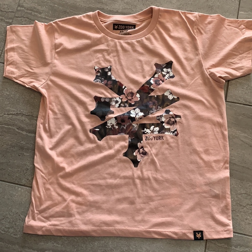 NWOT Zoo York Tshirt XS